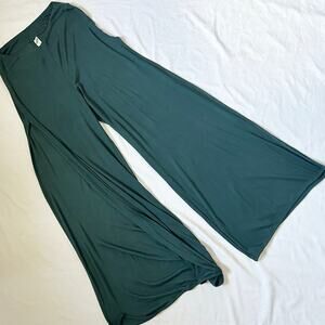 dark green flowy yoga pants